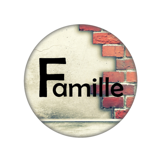 Badge Famille brique
